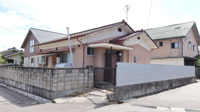 【中古】安曇野市穂高柏原の外観