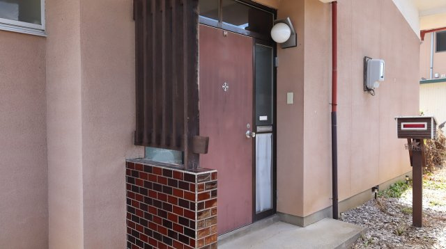 【中古】安曇野市穂高柏原の玄関