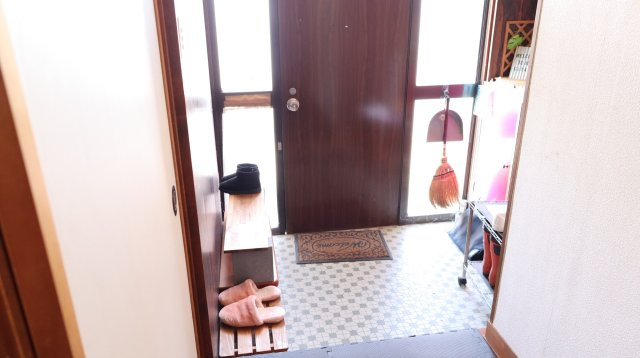 【中古】安曇野市穂高柏原の玄関