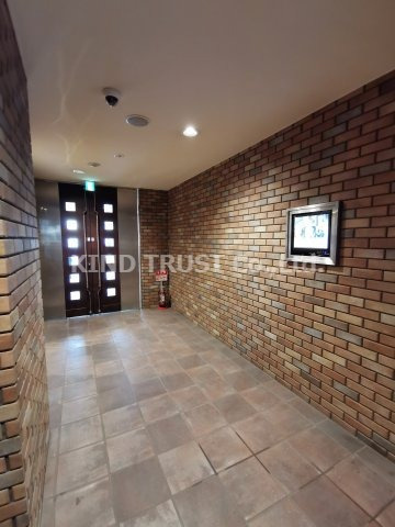 アーバネックス梅田東のロビー|落ち着いたロビーです