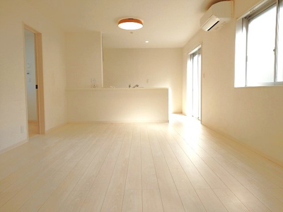 【居間・リビング】 | 東二島一丁目10番19号（C-12）