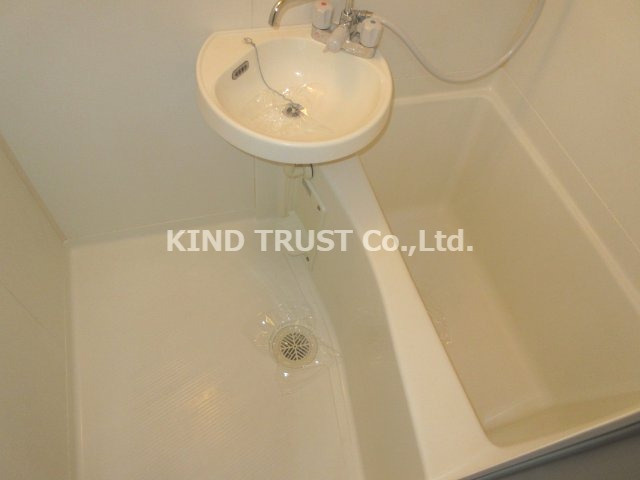 メゾンコウエイの浴室