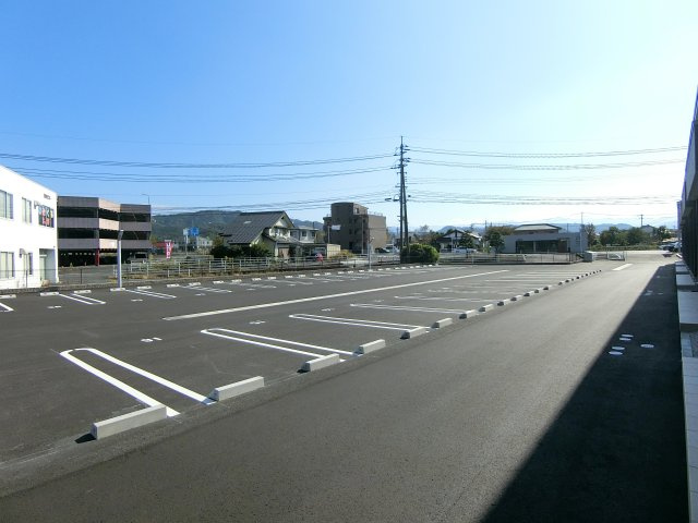 【駐車場】