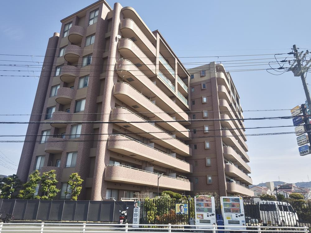 スターシティ・フォルトゥーナの外観|新しい生活にいかがでしょうか？外観はお住まいの顔になります。こだわりたいポイントですね。水回りリフォームやリノベーションも承ってます。
■現地見学・資金計画相談・住宅ローン相談もお問合せ受付中■