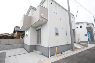 【外観】 | 三郷市上口1丁目　1号棟 | 駐車2台可能