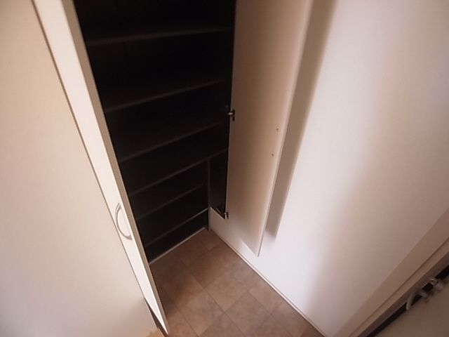 神戸市兵庫区南逆瀬川町のアパートの玄関|玄関