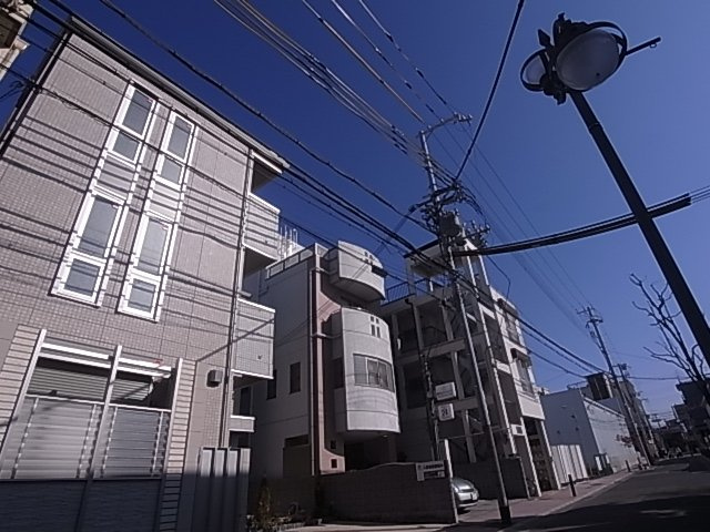 神戸市兵庫区南逆瀬川町のアパートの外観