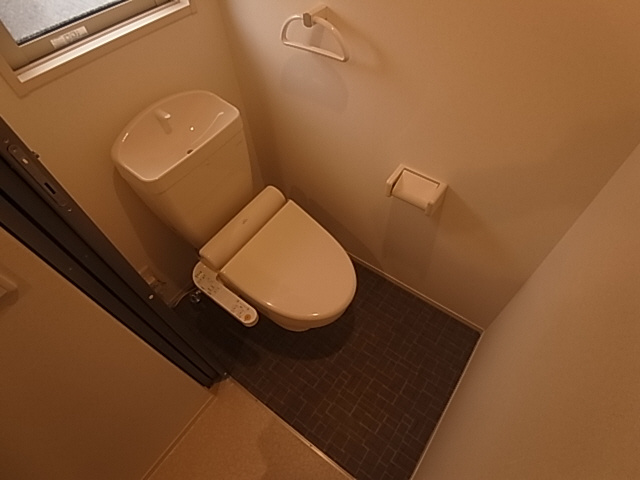 神戸市兵庫区南逆瀬川町のアパートのトイレ|ウォッシュレット付トイレ