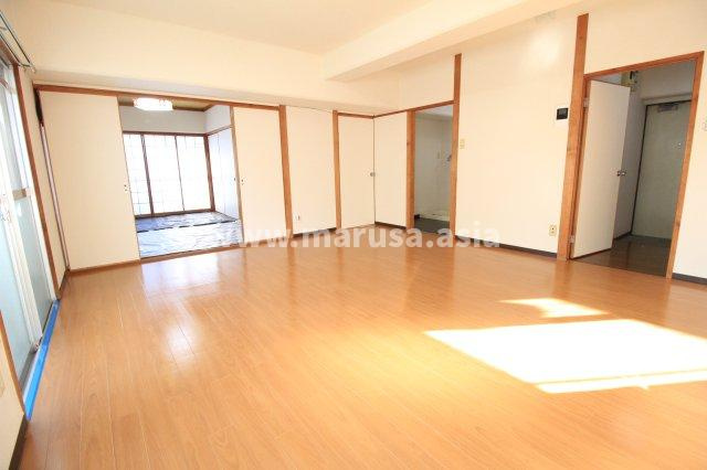 アモント中村の居間・リビング