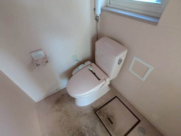 鶴富ビル　21坪の路面店テナントのトイレ