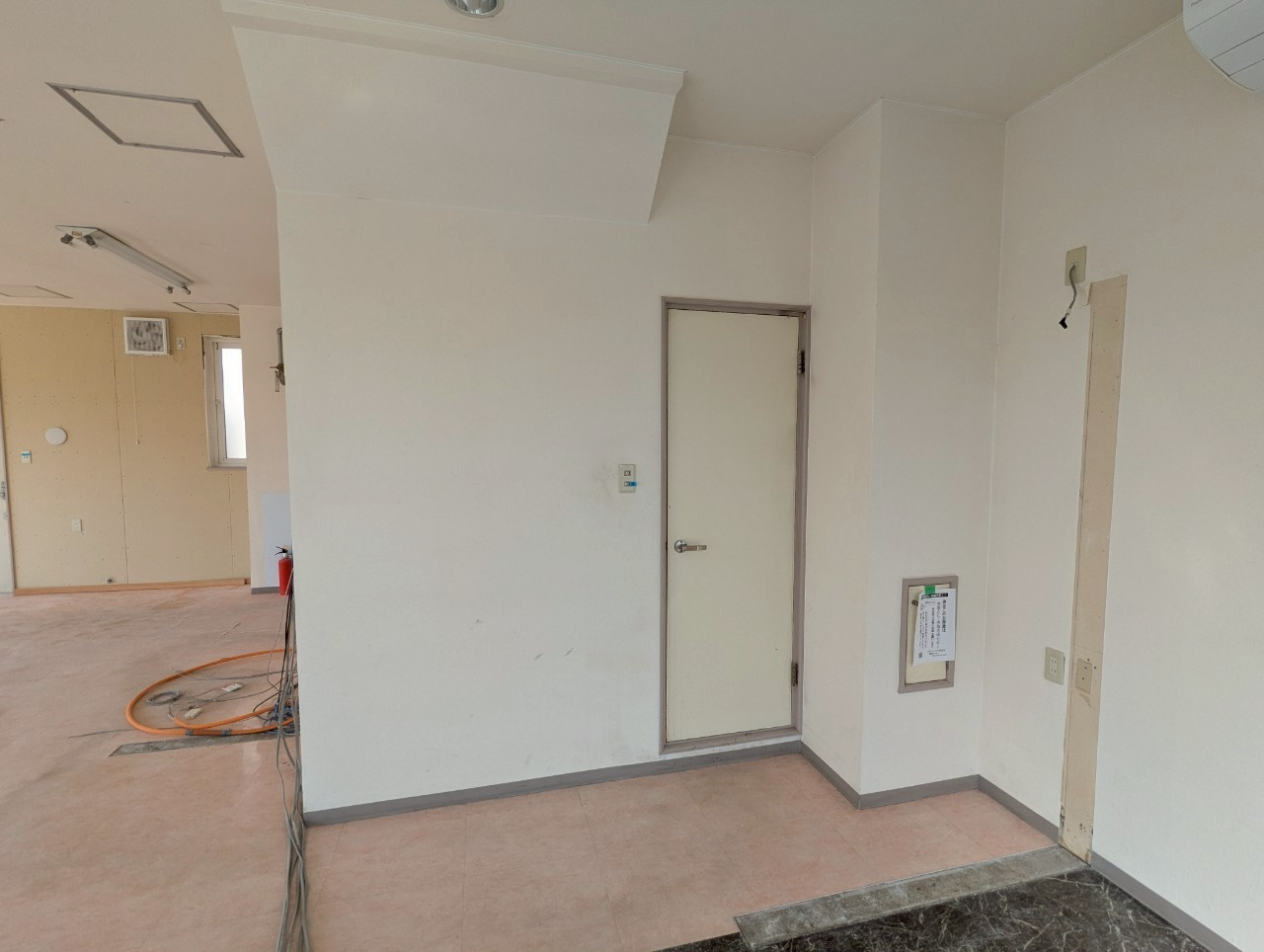 鶴富ビル　21坪の路面店テナントのその他