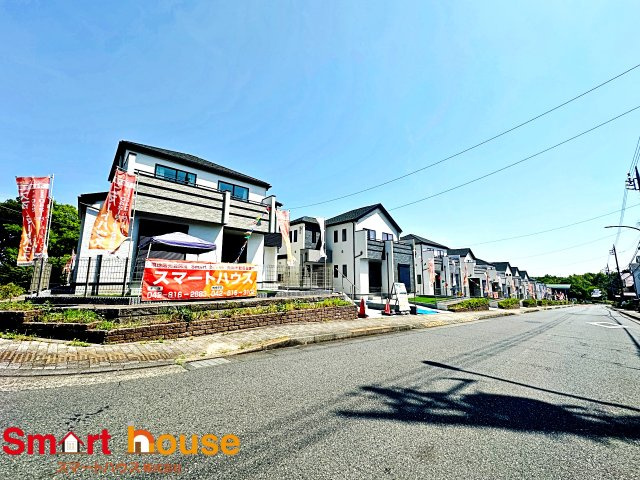町田市三輪緑山　新築23棟の前面道路含む現地写真|前面道路も広々な閑静な住宅街です♪