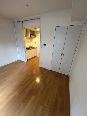 メロディア塚本の洋室