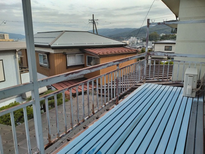 【バルコニー】 | 岡谷市山手町2丁目 中古住宅⑮ | ベランダ