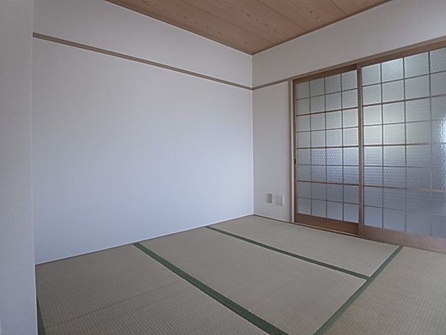 神戸市兵庫区上三条町の賃貸マンションの内装|洋室