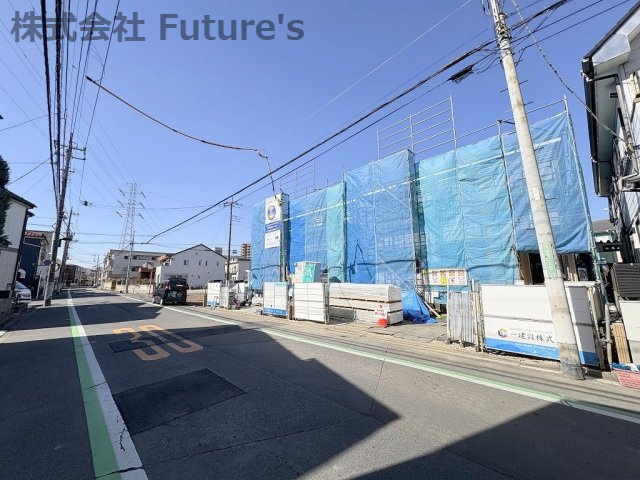 八潮市緑町　新築戸建　全2棟　1号棟の前面道路含む現地写真|前面道路含む現地写真です。