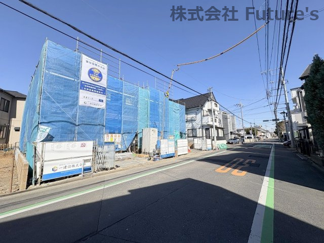 八潮市緑町　新築戸建　全2棟　1号棟の前面道路含む現地写真|前面道路含む現地写真です。