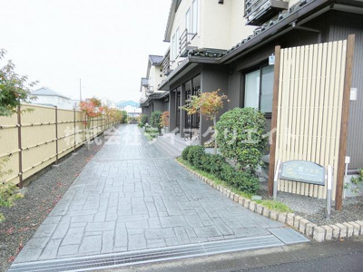 【エントランス】 | 雅弐番館