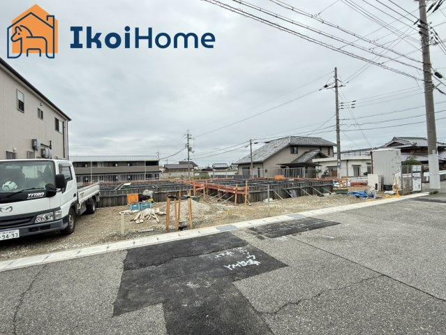 神戸市西区宮下３丁目　第３　新築一戸建2号棟の駐車場|●年中無休：当日予約可●　西区、垂水区、明石市初。弊社は契約前に新築戸建の住宅診断を無料で行っています