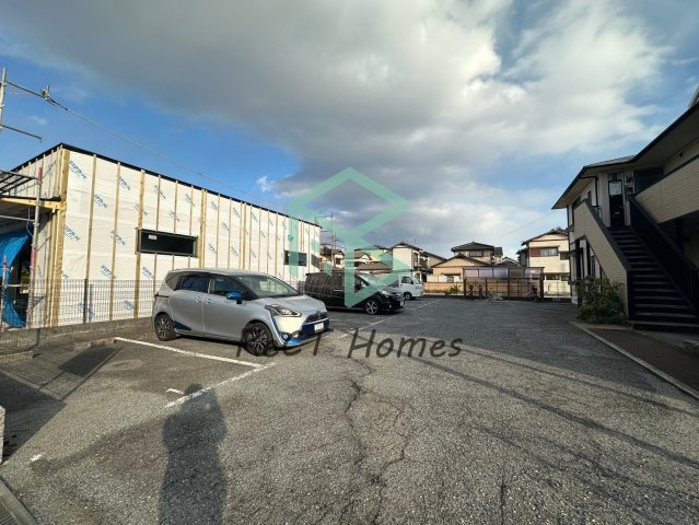 サンライフ雅の駐車場