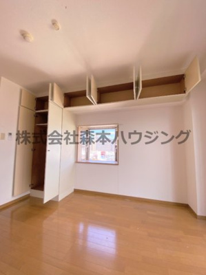 【収納】 | 　サンフレンドユーマンション | ※同タイプ別室の写真を使用しています。
　設備内容や内装色調など相違がある場合は実際のお部屋の現状優先となります。