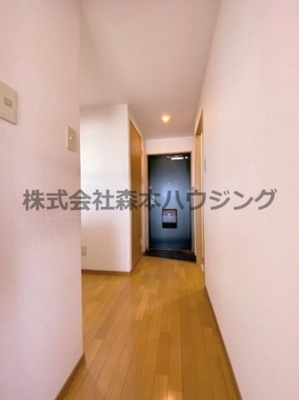 【内装】 | 　サンフレンドユーマンション | ※同タイプ別室の写真を使用しています。
　設備内容や内装色調など相違がある場合は実際のお部屋の現状優先となります。