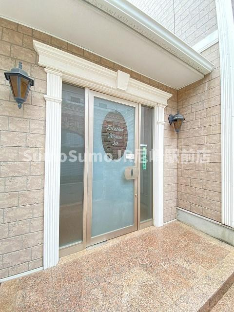 ステラハウス30のエントランス