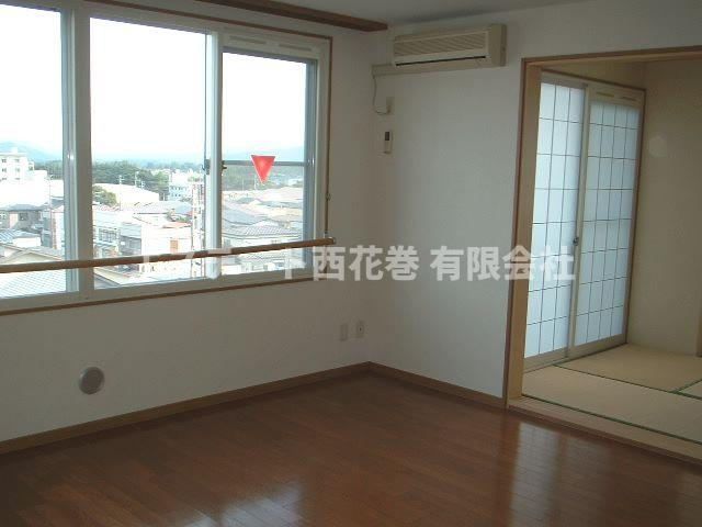 サンコーマンションの居間・リビング