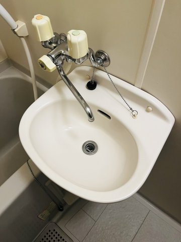 仲介手数料0円！クレスト泉の洗面所