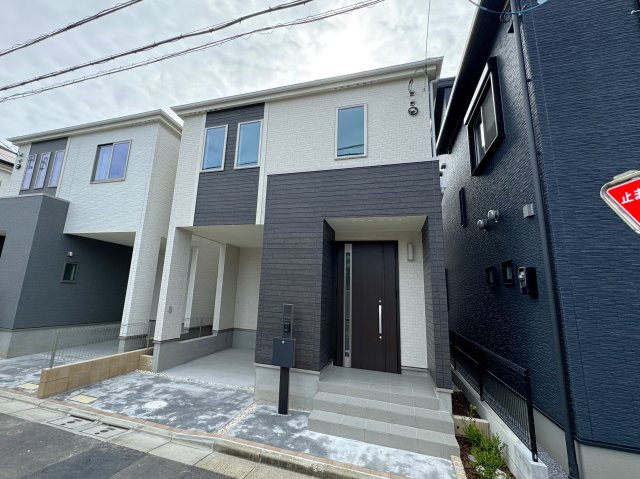 葛飾区東水元5丁目新築戸建【東水元小学校：6分】の外観|B号棟外観・完成済み内覧可能です！