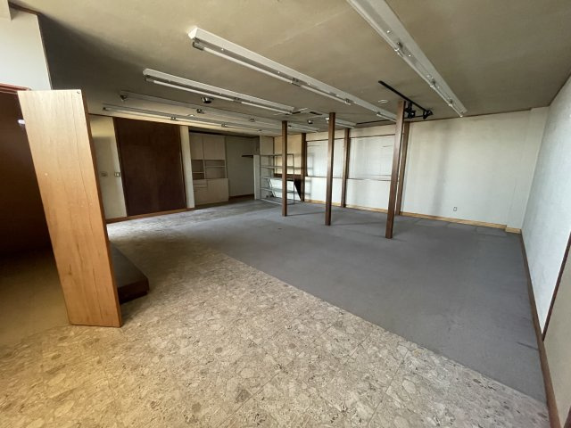 高柳様貸店舗の内装