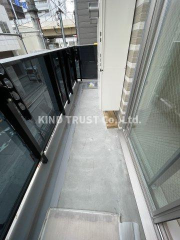 シーズンフラッツ梅田北のバルコニー|お洗濯にも便利なバルコニー付き