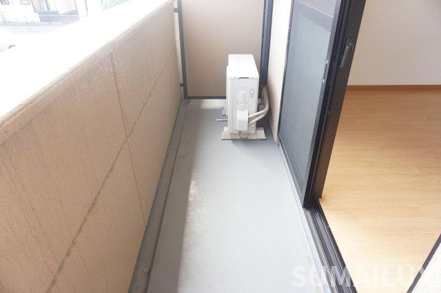 熊本市東区御領８丁目のアパートのバルコニー