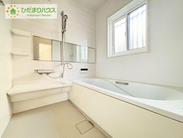 日立市東滑川町２丁目　中古戸建の浴室|清潔感のある浴室は自分一人のリラックス空間を演出してくれます。もちろんお子様と一緒でも十分な広さがあり快適です(^^♪