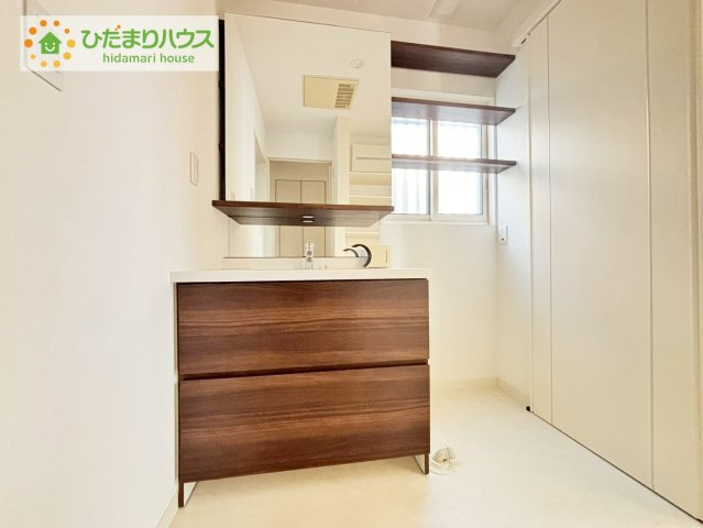日立市東滑川町２丁目　中古戸建の独立洗面台|清潔感溢れるスタイリッシュなデザインの洗面化粧台！！