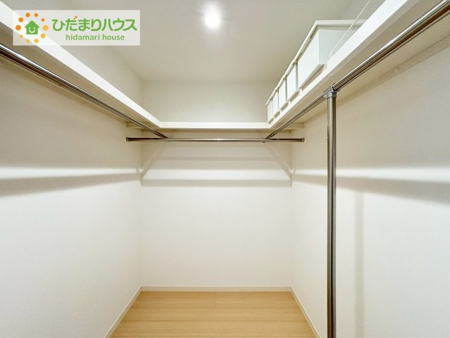 日立市東滑川町２丁目　中古戸建の収納|"ママに人気のウォークインクローゼット付き！
コートやジャケットはもちろん、季節物や布団なども全部収納できちゃいます(^^)/"