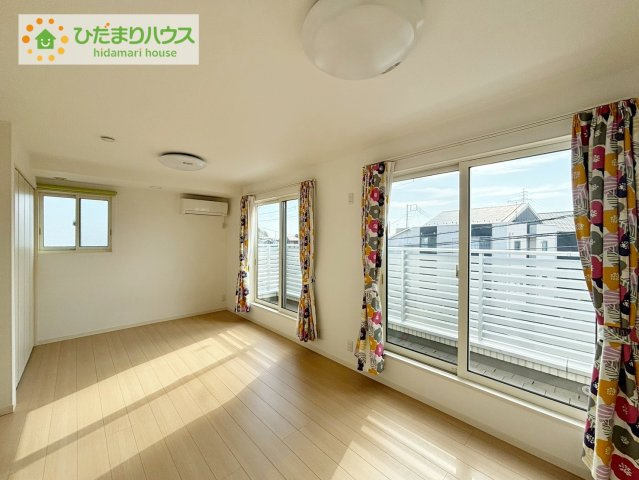 日立市東滑川町２丁目　中古戸建の洋室|"『自分の部屋がほしいー！』と言われるのはいつだろう？
マイホームなら余裕の部屋数！子供部屋はもちろん、収納場所も多いですよ(^^)/"