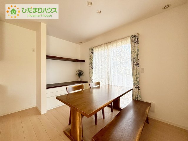 日立市東滑川町２丁目　中古戸建の居間・リビング|家族団らんの時間も増えそうなくつろぎのＬＤＫ☆