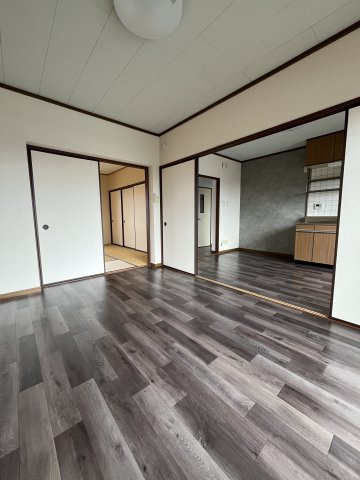 コーポラス水口の駐車場