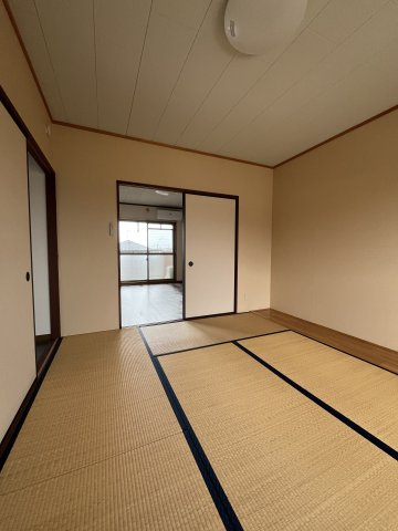 コーポラス水口の和室