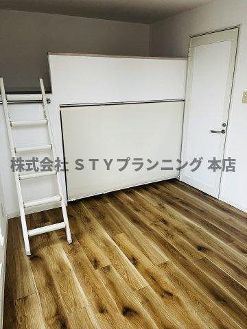 仲介手数料0円！コンフォート泉の居間・リビング