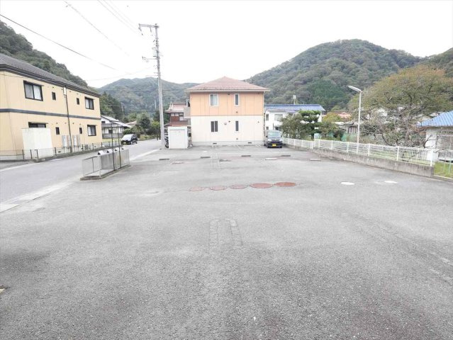 サンハイツⅢの駐車場