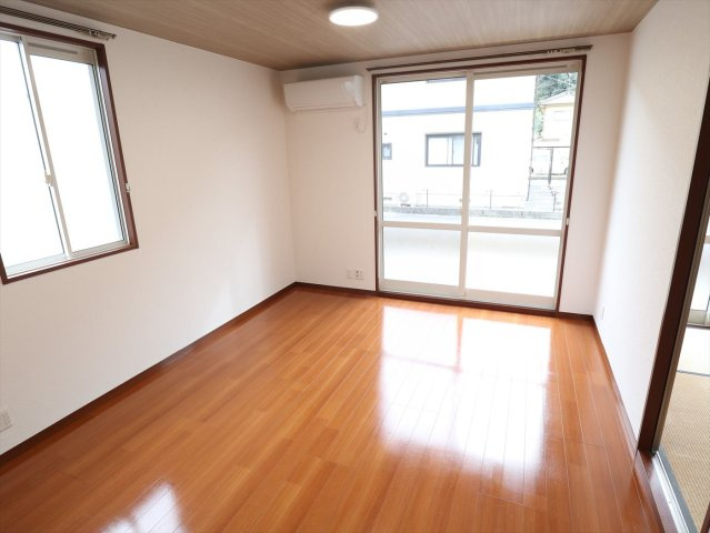 サンハイツⅢの居間・リビング