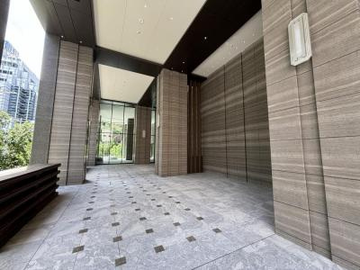 ブランズタワー大阪本町の外観