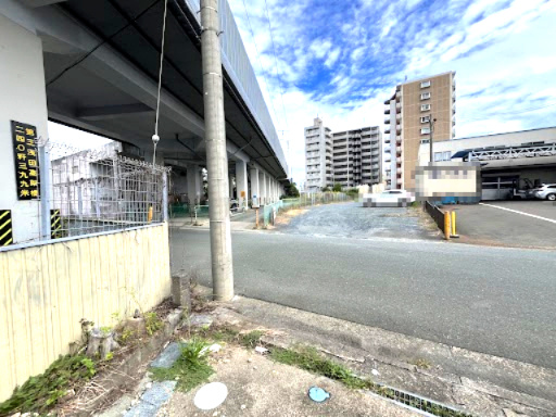 売中古事務所　中央区西浅田1丁目の周辺|バス停近く。