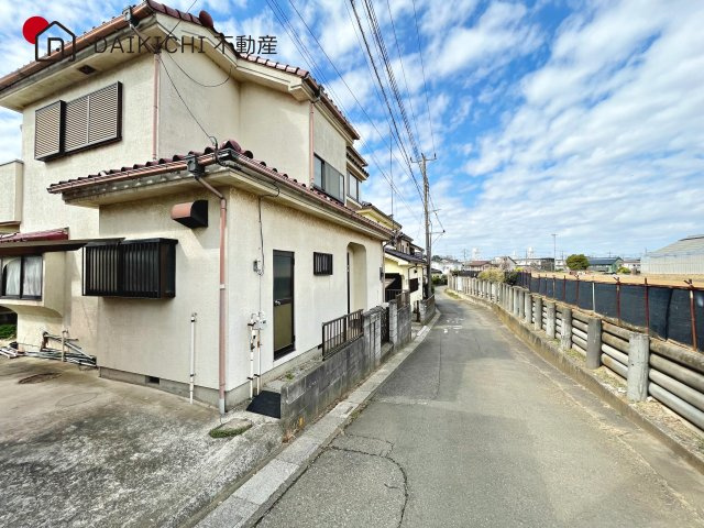 【前面道路含む現地写真】 | 桶川市下日出谷　中古戸建