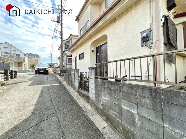 【前面道路含む現地写真】 | 桶川市下日出谷　中古戸建