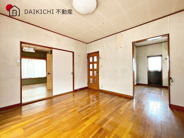 【居間・リビング】 | 桶川市下日出谷　中古戸建