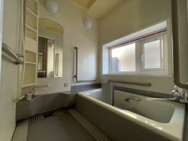 八戸市長根3丁目の浴室|1Fのお風呂です。