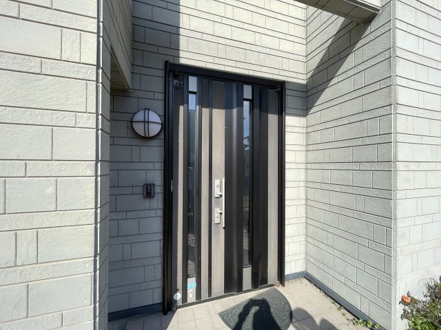 八戸市長根3丁目の玄関